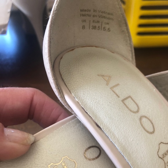 Sexy Nude Aldo Strappy Heals - Picture 4 of 5